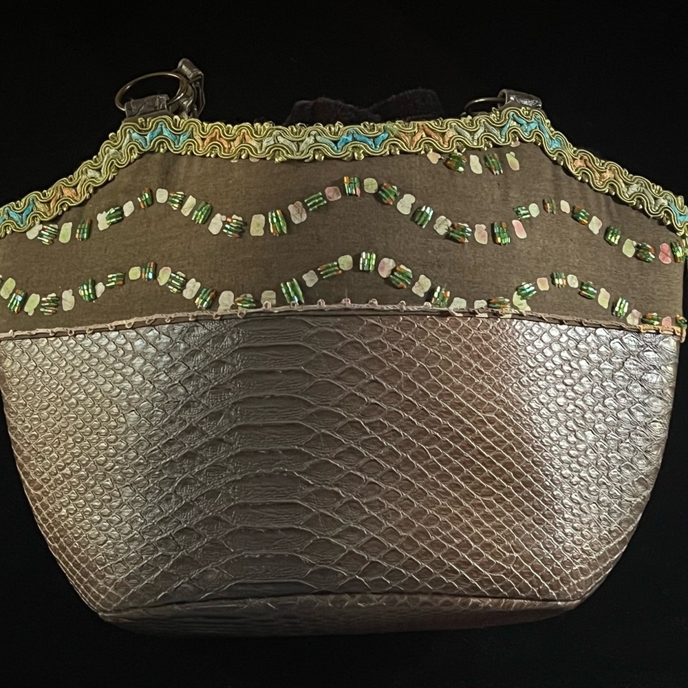 Mary Frances Beaded Shell Handbag - Picture 13 of 16